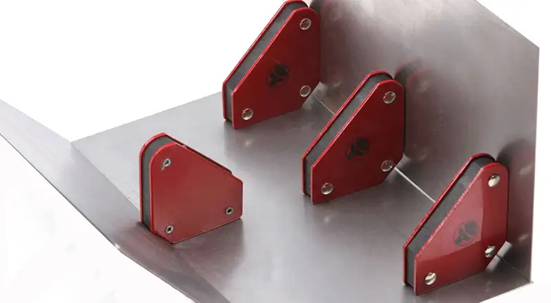 Primerispolzovaniyanaboramagnitnihderzhatelejsvarochnih.png Primerispolzovaniyanaboramagnitnihderzhatelejsvarochnih.png